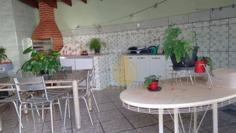 Imagem Casa com 3 suítes no Parque dos Lagos, Ribeirão Preto.