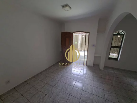 Imagem Casa para locação com dormitórios na zona leste.