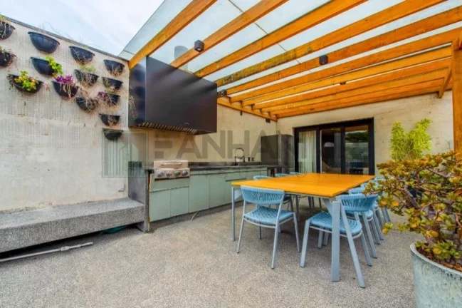Imagem Imperdível oportunidade: Casa à venda em São Paulo-SP, Vila Nova Conceição, 4 quartos, 3 suítes, 3 salas, 5 banheiros, 2 vagas, 290m².