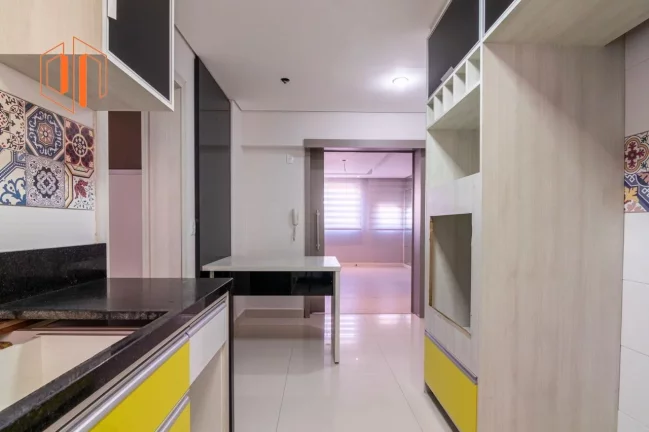 Imagem Apartamento para Venda em Curitiba, Cabral, 3 dormitórios, 1 suíte, 2 banheiros, 2 vagas