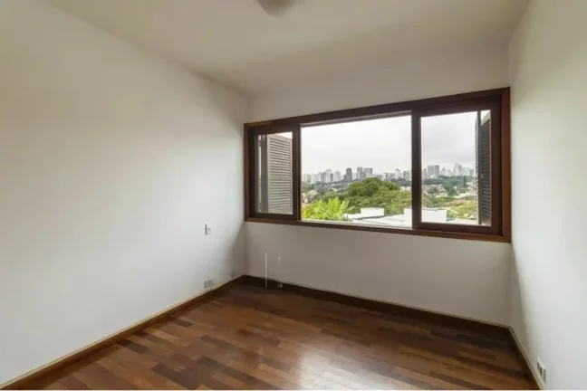 Imagem CASA RESIDENCIAL em São Paulo - SP, Sumaré