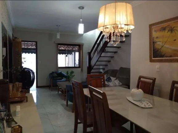 Imagem Vendo esta linda casa no centro de Cabo Frio RJ.