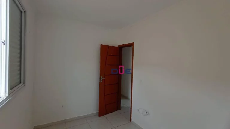 Imagem Casa tipo sobreposta baixa isolada, quintal com churrasqueira, 3 dormitórios à venda, 75 m² por R$ 480.000 - Marapé - Santos/SP