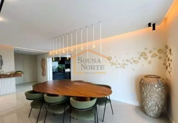 Imagem Apartamento alto padrão, com 263m² de área privativa e 2.303m² de área total. O imóvel conta c...