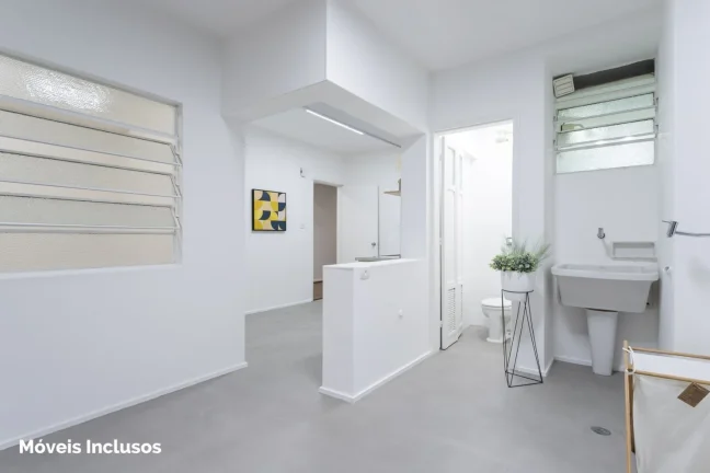 Imagem Apartamento 129M² Reformado, 3Q, 1 Suíte, 2 Banheiros, 1 Vaga, Varanda, Portaria 24h, Sol da Tarde.