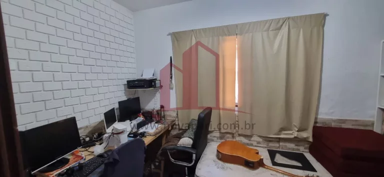 Imagem Imperdível oportunidade de adquirir casa a venda no Jardim Alegria, Francisco Morato-SP! 2 quartos, 1 sala, 2 vagas de garagem.