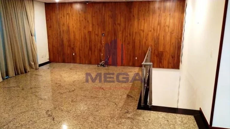 Imagem Residência com sete banheiros, três cozinhas, cinco quartos, escritório, três salas e muito mais!