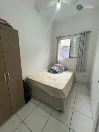 Imagem Casa com 5 dormitórios à venda, 200 m² por R$ 960.000,00 - Tupi - Praia Grande/SP