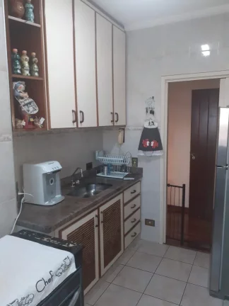 Imagem Apartamento com sala ampla, sacada, 3 dormitórios, sendo 1 suíte, 2 com armários embutidos, cozin...