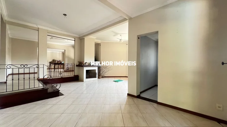 Imagem Casa a venda no Condomínio Ariribá com 600m² em Balneário Camboriú