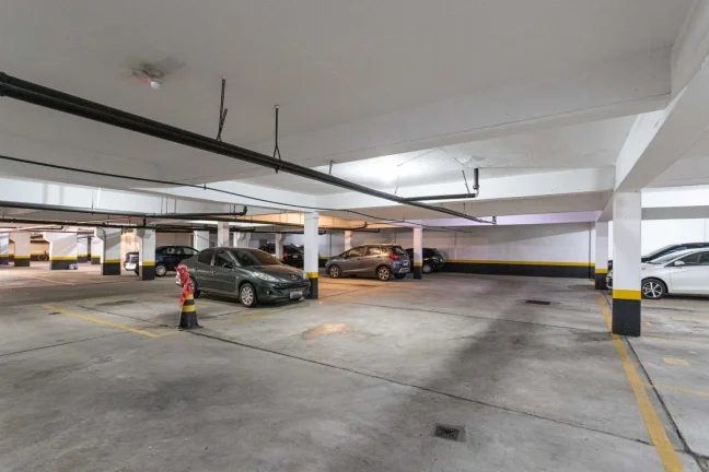 Imagem Apartamento 72M², 2Q, 1 Banheiro, 2 Vagas, Academia, Salão de Festas, Jardim, Banheiro de Serviço.