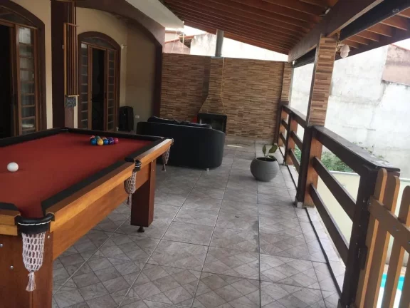 Imagem Sobrado com 3 dormitórios à venda, 180 m² por R$ 830.000,00 - Residencial União - São José dos Campos/SP