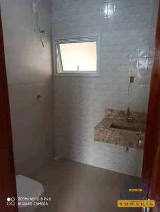 Imagem CASA EM CONDOMÍNIO C/ 104 M² / 03 QUARTOS SENDO 01 SUÍTE / 03 VAGAS