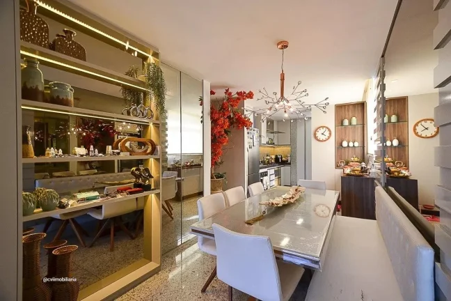 Imagem Localizado no charmoso bairro da Savassi, este apartamento mobiliado oferece uma experiência de mor...