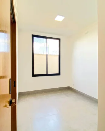 Imagem Casa De 4 Suites No Bairro Das Industrias Senador Canedo