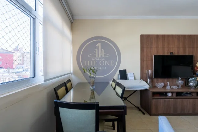 Imagem Apartamento à venda na Aclimação, São Paulo-SP: 3 quartos, 1 suíte, 2 salas, 2 banheiros, 1 vaga de garagem, 83m². Venha conferir!