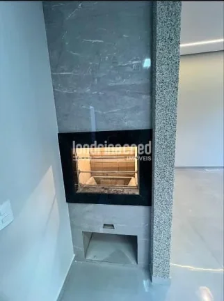 Imagem Casa Geminada no Residencial José Bastos com 152m², 108m² úteis, 3 dormitórios (1 suíte), banheiro social e 2 vagas de garagem
