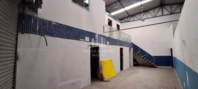 Imagem Aluga-se Galpão Fantástico 245m², Vão Livre, 3 portas, 2 Banheiros, Cozinha, Mezanino 45mts, no Jardim Itapeva, Mauá-SP