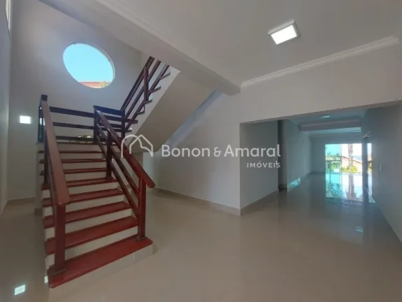 Imagem Casa incrível à venda em um condomínio de alto padrão em Valinhos, com localização privilegiad...