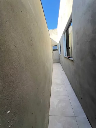 Imagem Sobrado com 2 suítes e 1 vaga de garagem em Camboriú