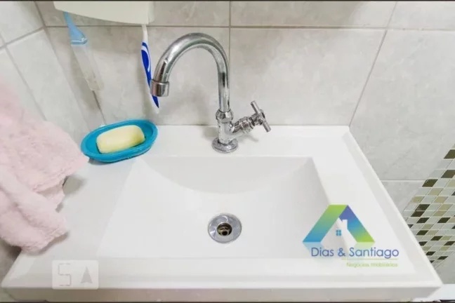 Imagem Apartamento com quintal e churrasqueira em condomínio diferenciado, com 2 dormitórios, 2 vagas com área gourmet excelente localização.