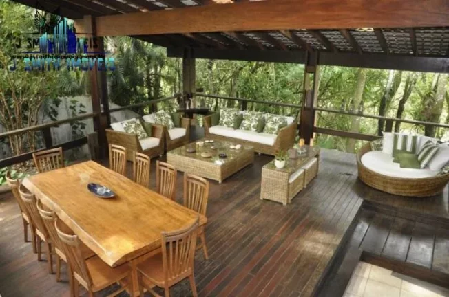 Imagem LINDA RESIDÊNCIA COM 4 SUÍTES, ESTILO GRANJA VIANA, CONSTRUÇÃO DE PRIMEIRA