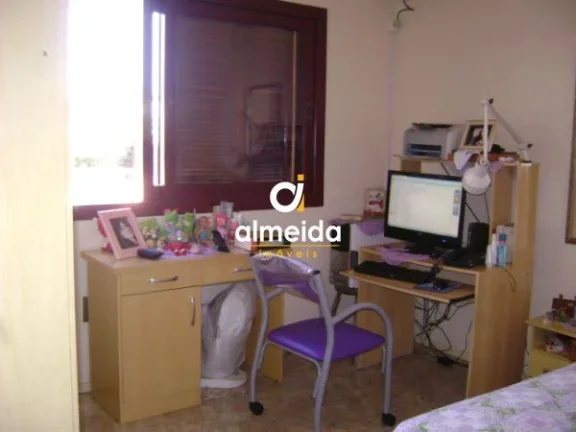 Imagem Casa 4 dormitórios à venda Nossa Senhora de Lourdes Santa Maria/RS