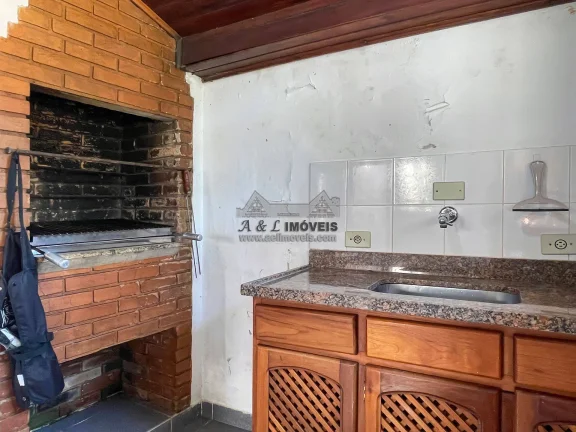 Imagem Casa à venda em Campos do Jordão - Com 97 m2, área gourmet e suíte