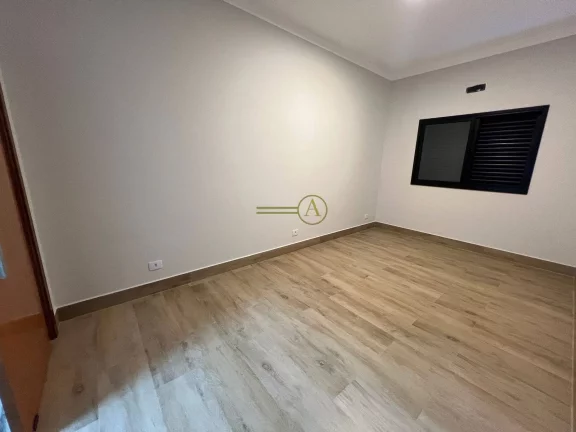 Imagem Casa térrea reformada a venda 300 metros da praia 3 suítes B. Oásis Peruíbe