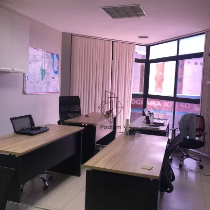 Imagem Sala comercial com móveis planejados e excelente localização na Torre - SA0037