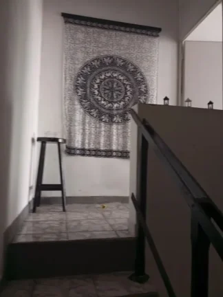 Imagem Salão Comercial de Alto Padrão para Locação na Vila Santana, Sorocaba-SP: 2 Salas, 1 Banheiro, 146m² de Área.
