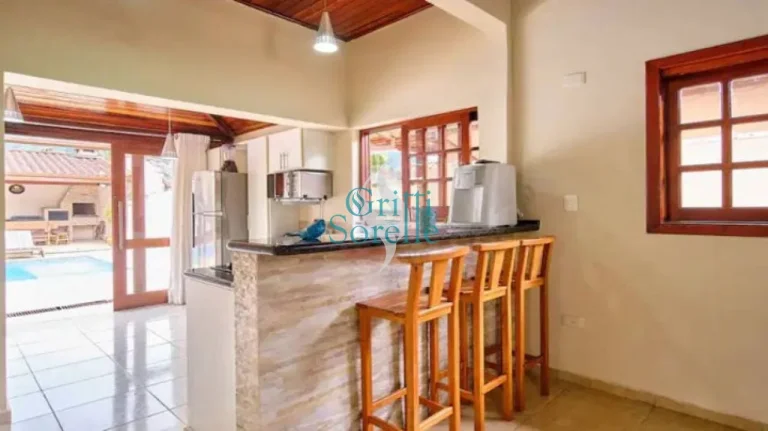 Imagem Casa Mobiliada à venda em Condomínio Fechado em Horto Florestal - Ubatuba/SP.