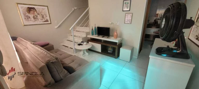 Imagem Sobrado com 2 dormitórios à venda, 56 m² por R$ 280.000,00 - Vila Caiçara - Praia Grande/SP