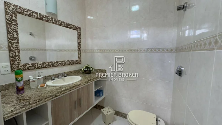 Imagem Casa com 5 dormitórios à venda, 450 m² por R$ 1.979.000,00 - Albuquerque - Teresópolis/RJ