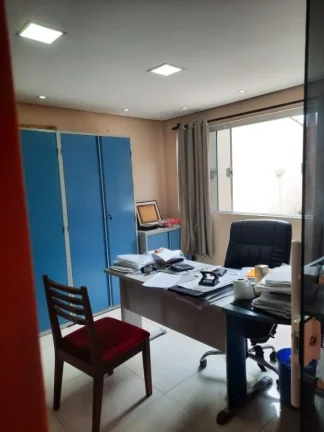 Imagem Casa com 3 dormitórios à venda, 258 m² por R$ 750.000,00 - Vila Natal - Mogi das Cruzes/SP
