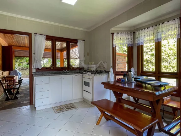 Imagem Casa à venda em Campos do Jordão: Próxima à natureza, um verdadeiro refúgio