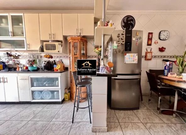 Imagem Luxuosa Casa à Venda em Belo Horizonte - Santa Amélia: 3 Quartos, 1 Suíte, 3 Salas, 3 Banheiros, 3 Vagas, 272m².