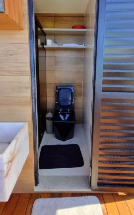 Imagem A 5ª Avenida Imóveis selecionou este charmoso apartamento revertido para 2/4 c/ Terraço, jacuzzi vista deslumbrante para o mar da Barra e do Carnaval: