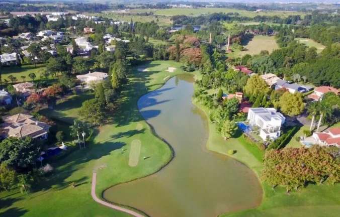 Imagem Mansão Exclusiva em Condomínio com Campo de Golfe e Valor Histórico Único