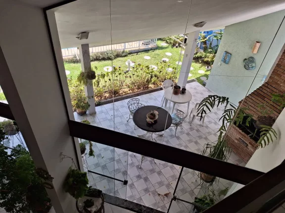Imagem CASA EM 3 LOTES, PERTINHO DA PRAIA PAISAGISMO ESPETACULAR