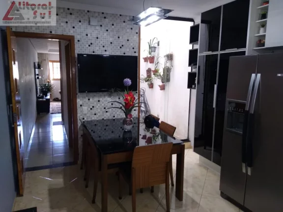 Imagem Sobrado 03 dormitórios , sendo 01 suite , sacada - Itaquera -São Paulo - SP