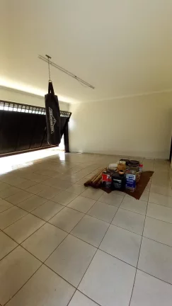 Imagem CASA Á VENDA NO JARDIM SANTA MONICA EM FRANCA/SP - 250m² terreno - 221m² construção - 04 dormitórios sendo 1 suíte