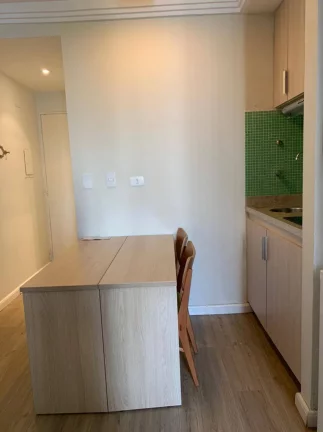 Imagem Flat para aluguel possui 27 metros quadrados com 1 quarto em Cq. César