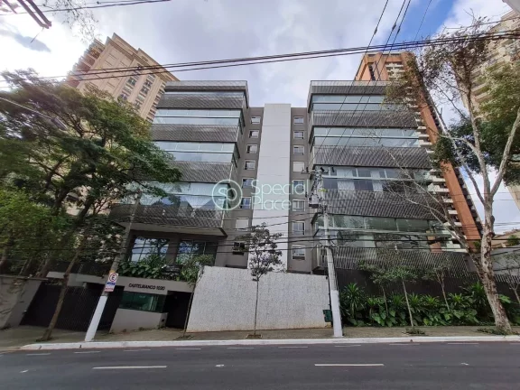 Imagem Excelente apartamento em Higienópolis, no estilo neoclássico, em condomínio exclusivo com apenas ...