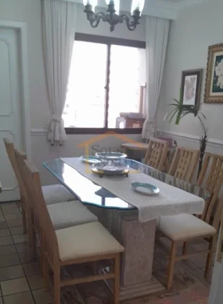 Imagem Apartamento de 300 m² (originalmente 273 m² na escritura), sendo um apartamento por andar. Possui ...
