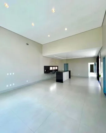 Imagem Luxuosa casa em condomínio à venda em Várzea Grande-MT, bairro Mirante do Pary: 3 quartos, 3 suítes, 3 salas, 5 banheiros, 4 vagas, 230m².