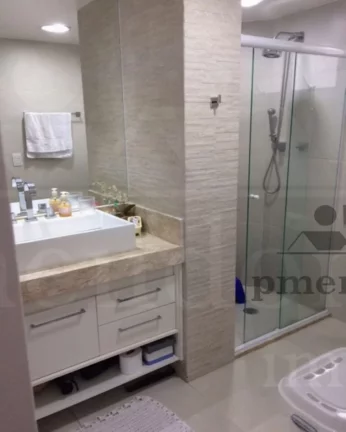 Imagem Apartamento reformado em Perdizes, andar alto com 4 quartos ( 1 suíte ) e 2 vagas, 132m².