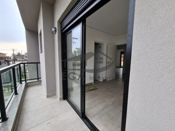Imagem Casa em Cond. Recém Lançado a Menos de 100 da Praia...