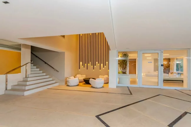 Imagem Apartamento frente mar com 4 suítes e 4 vagas de garagem em Balneário Camboriú