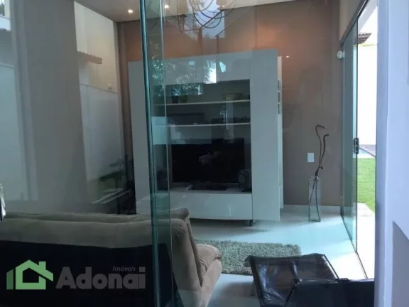 Imagem Sobrado com 4 Quartos e 4 banheiros à Venda, 365 m² por R$ 1.790.000